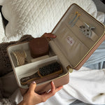 On The Way Vanity Case in Toasted Sugar On The Way Vanity Case in Toasted Sugar