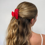 Sweetheart Clip in Berry Beach Club model wearing Sweetheart Clip in Berry Beach Club in hair