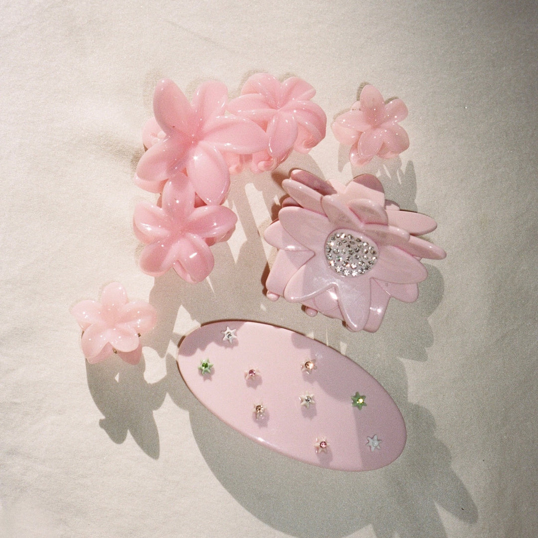 Baby Super Bloom Clip Set in Jelly Peach with assorted hair accessories