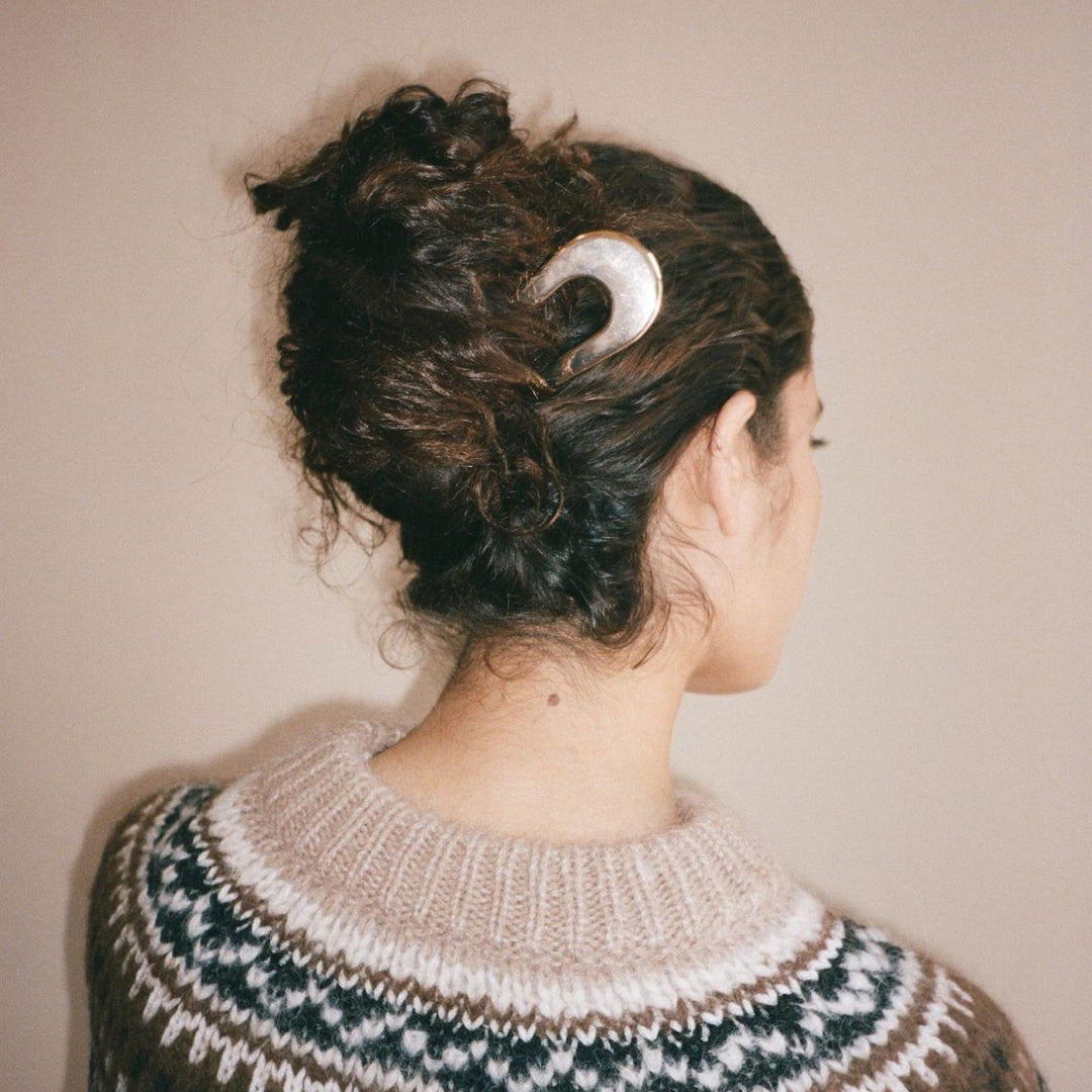 Model wearing Hair Pin in Gold Tiara in hair.
