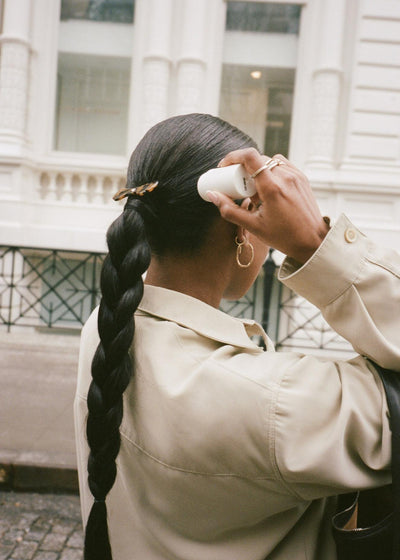 Super Bloom Hair Claw Clip in Rose Pearl ‐ Emi Jay