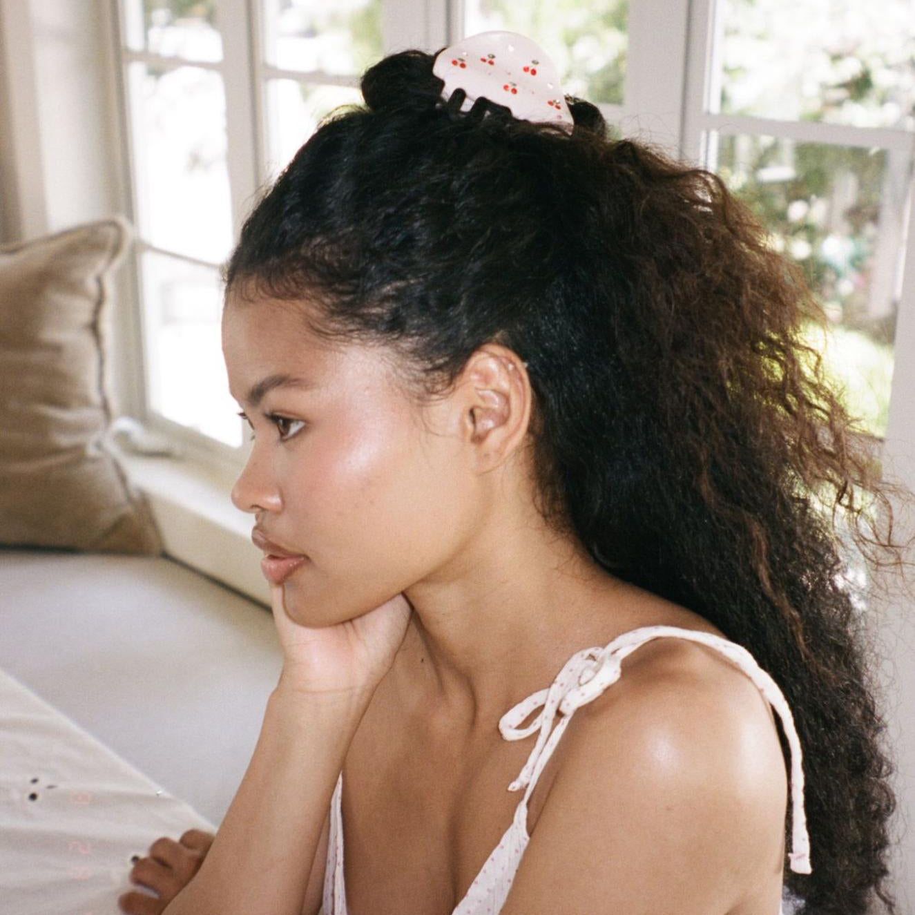 Luna Hair Claw Clip in Cherry On Top ‐ Emi Jay