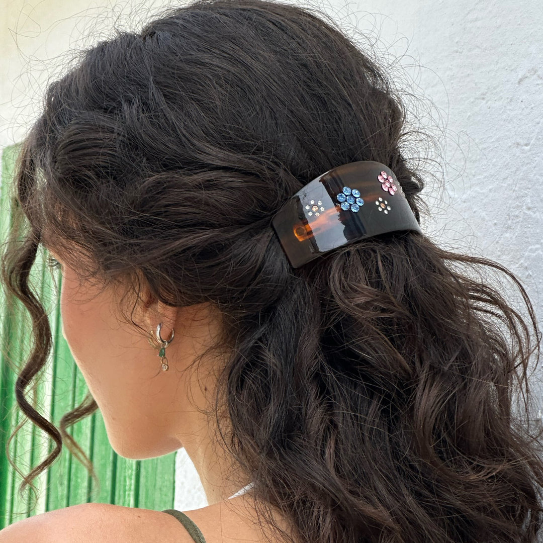 closeup of Ponytail Barrette in Tortoise Daisy in hair