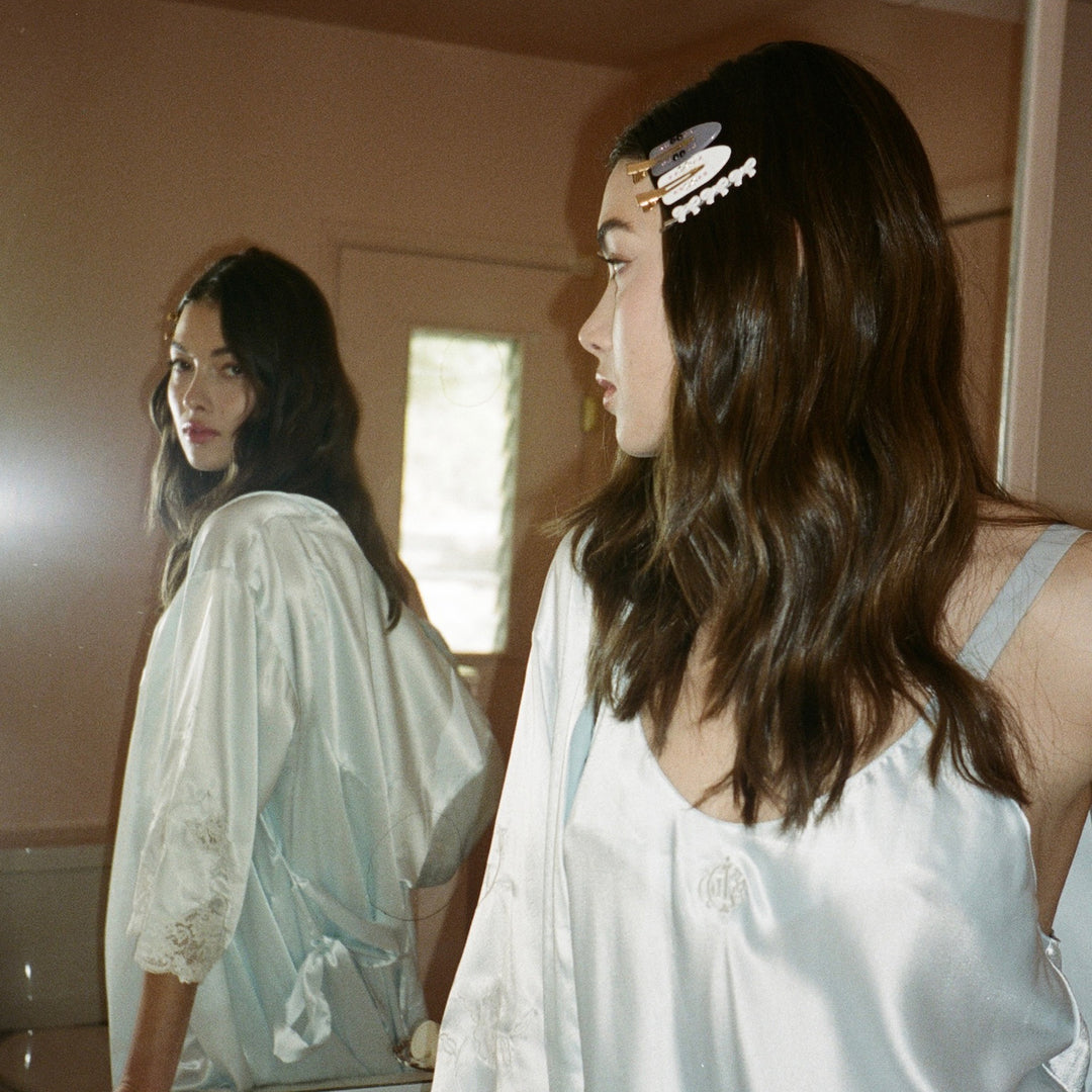 model wearing Popstar Clips in Dream Angel in hair