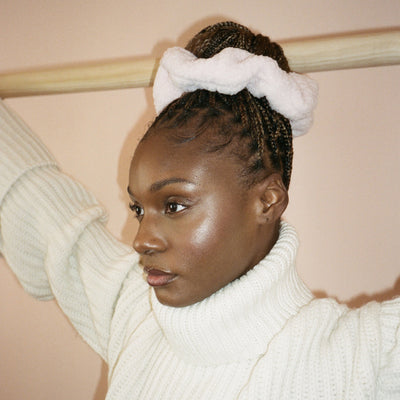model wearing Sherpa Scrunchie in Milk in hair