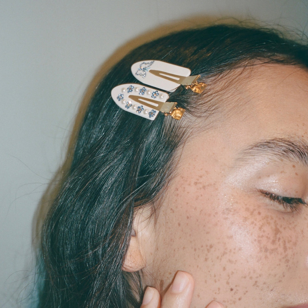 closeup of Popstar Clips in Fairytale + Flutters in hair