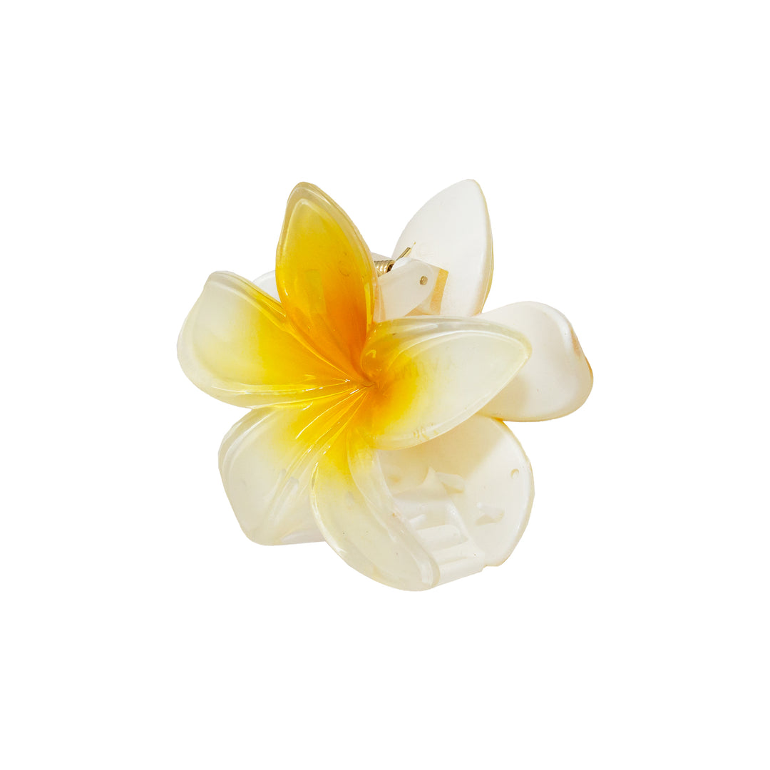 3/4 view of Super Bloom Clip in Coconut